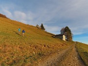 71 Ci abbassiamo alla strada agrosilvopastorale